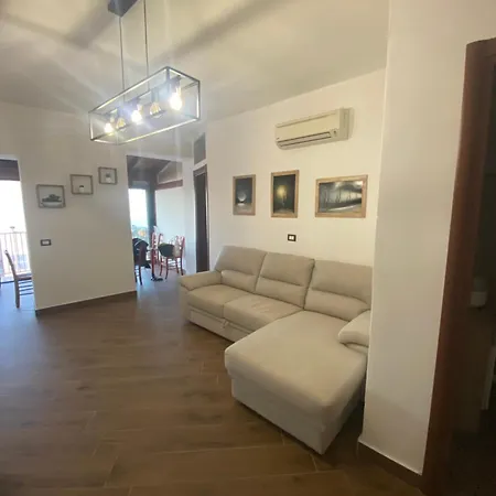 La Terrazza Sul Mare * SantʼAgata di Militello